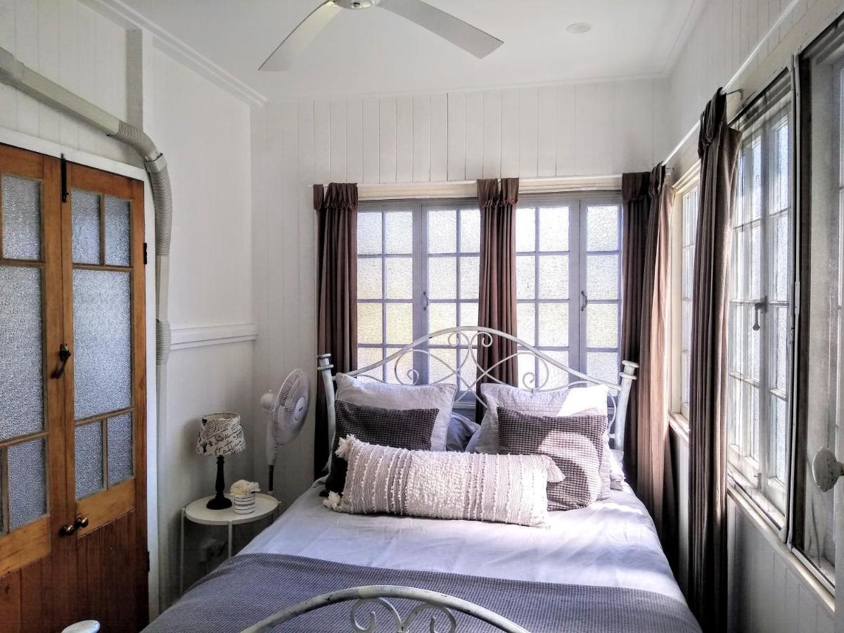 Lake Weyba Noosa Lodge & Kangaroos 페레지안 비치 외부 사진