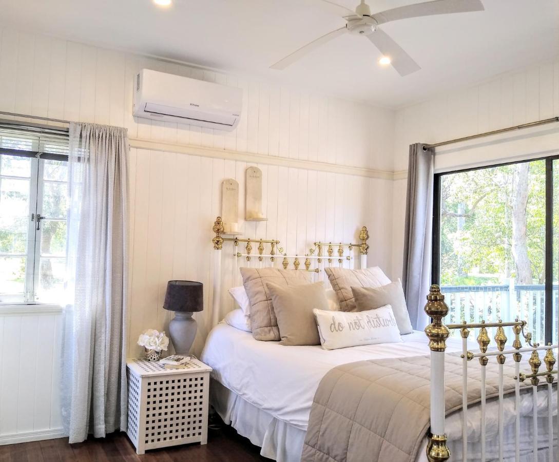 Lake Weyba Noosa Lodge & Kangaroos 페레지안 비치 외부 사진